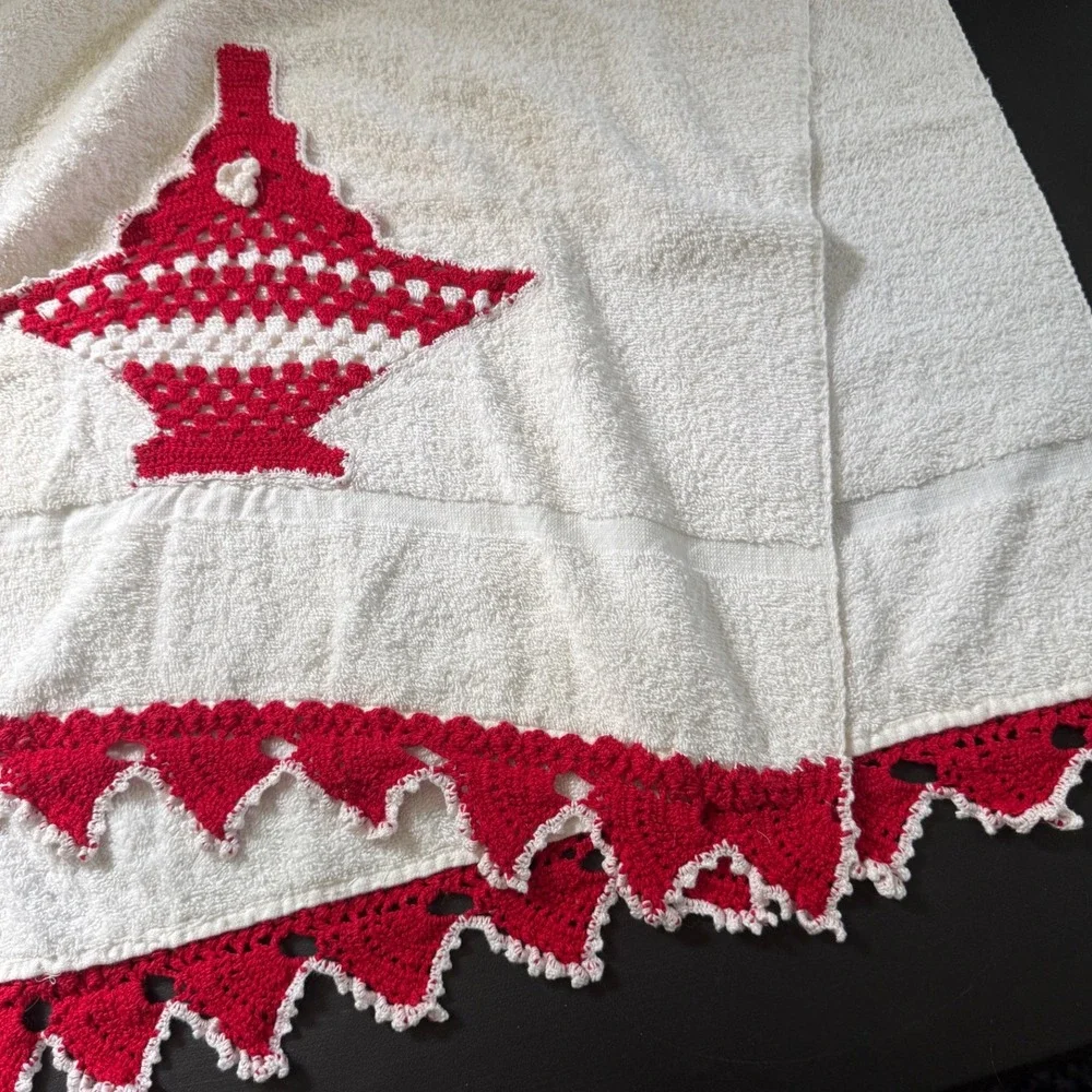 Loomcrest Butler Brothers Vintage White Cotton Hand Towel Red Crochet Trim